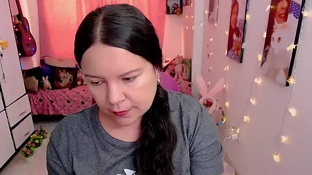 claryssa  online show from 04/12/26, 07:19