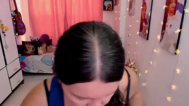 Snapshot of claryssa_ chatting on 05/11/26, 08:06 claryssa online show from 05/11/26, 08:06