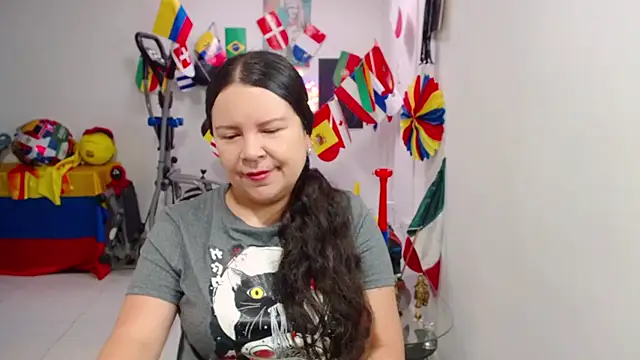 claryssa  online show from 07/05/26, 12:45