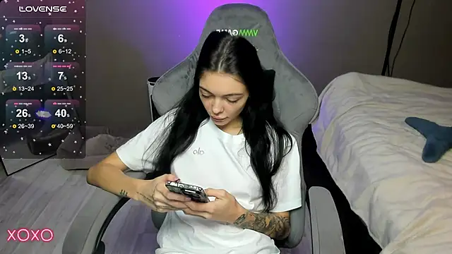 Mariella Adamss online show from 12/03/25, 01:09