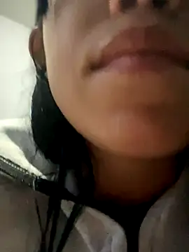 emily rosse04 online show from 12/14/25, 11:04