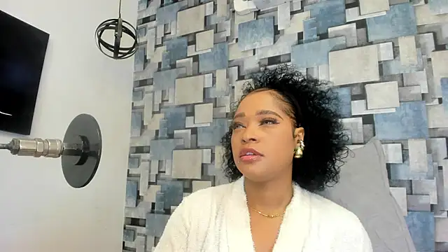 Snapshot of angel_dthroatt chatting on 05/15/26, 12:12 angel dthroatt online show from 05/15/26, 12:12