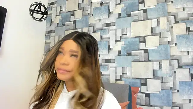 Snapshot of angel_dthroatt chatting on 06/12/26, 12:04 angel dthroatt online show from 06/12/26, 12:04