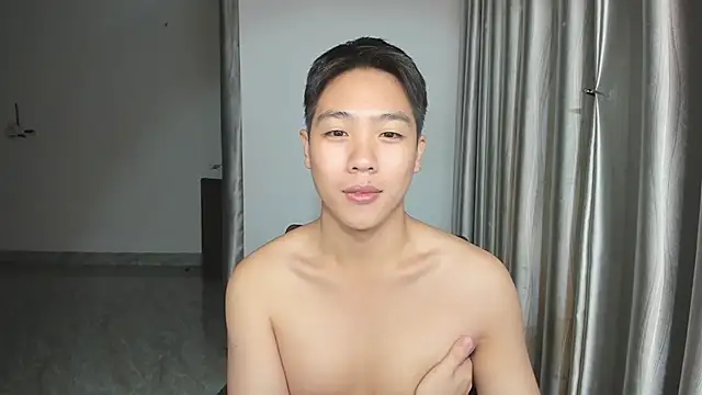 Snapshot of Oliver_Nl chatting on 12/07/24, 03:52 Oliver Nl online show from 12/07/24, 03:52