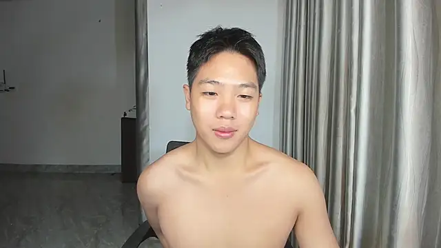 Snapshot of Oliver_Nl chatting on 01/12/25, 03:28 Oliver Nl online show from 01/12/25, 03:28