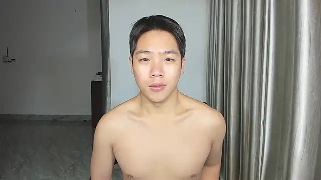 Snapshot of Oliver_Nl chatting on 02/15/25, 04:25 Oliver Nl online show from 02/15/25, 04:25