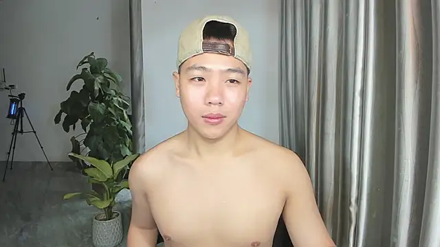 Snapshot of Oliver_Nl chatting on 03/20/25, 03:13 Oliver Nl online show from 03/20/25, 03:13