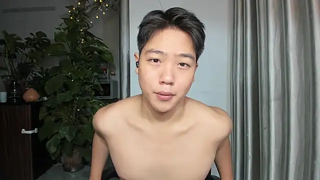 Snapshot of Oliver_Nl chatting on 09/17/25, 04:03 Oliver Nl online show from 09/17/25, 04:03