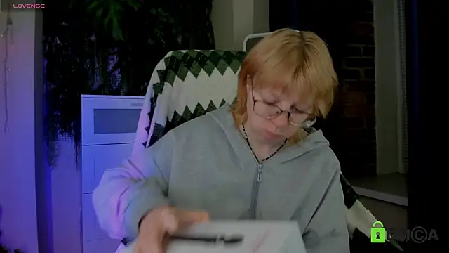 Snapshot of Melissa_Wells chatting on 04/23/26, 10:12 Melissa Wells online show from 04/23/26, 10:12