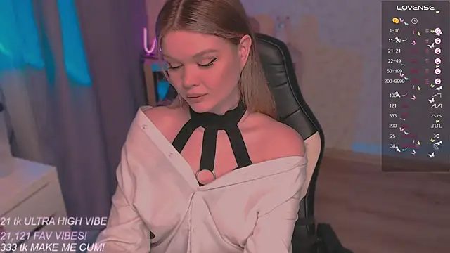 VeronaAura online show from 10/10/25, 09:36