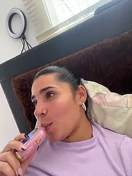 Meganmilk1 online show from 04/01/26, 06:27