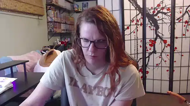 Sarahtineke online show from 04/20/26, 04:54