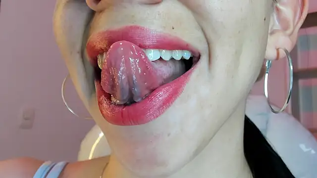 Snapshot of Katty_mouth chatting on 06/11/26, 06:06 Katty mouth online show from 06/11/26, 06:06