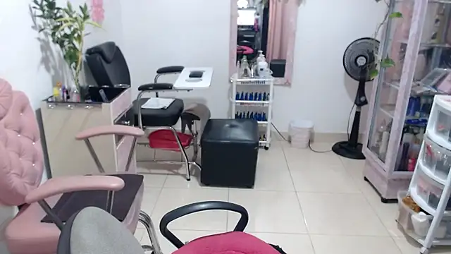 titsbiglovers online show from 04/15/26, 07:21