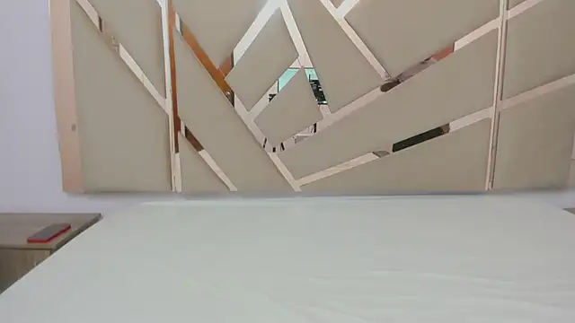 you and i9 online show from 09/18/25, 07:27