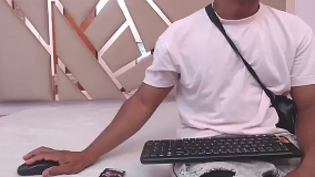 you and i9 online show from 11/05/25, 07:25