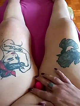 Hotsereia online show from 10/19/25, 01:12