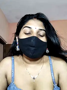 Snapshot of Luv_Adite20 chatting on 10/10/25, 06:01 Luv Adite20 online show from 10/10/25, 06:01