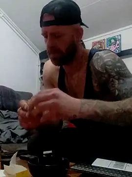 eltoulou online show from 01/30/25, 02:15