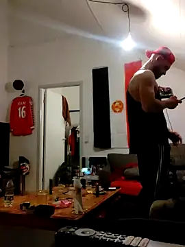 eltoulou online show from 02/11/25, 06:11