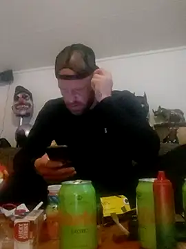 eltoulou online show from 02/16/25, 08:33