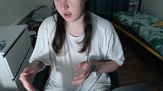 EvaMiron online show from 10/14/25, 11:22