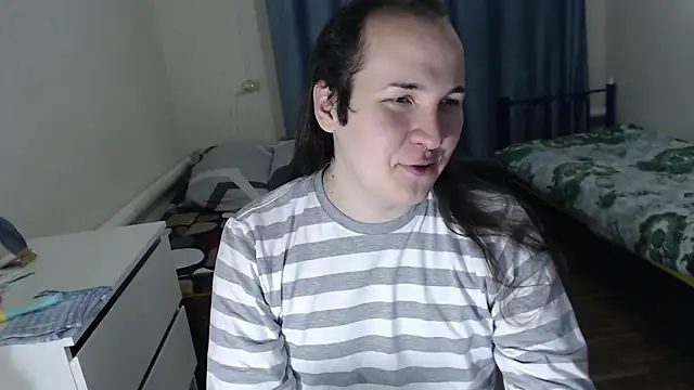 EvaMiron online show from 12/18/25, 03:18