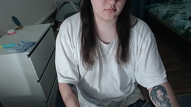 EvaMiron online show from 02/04/26, 02:01