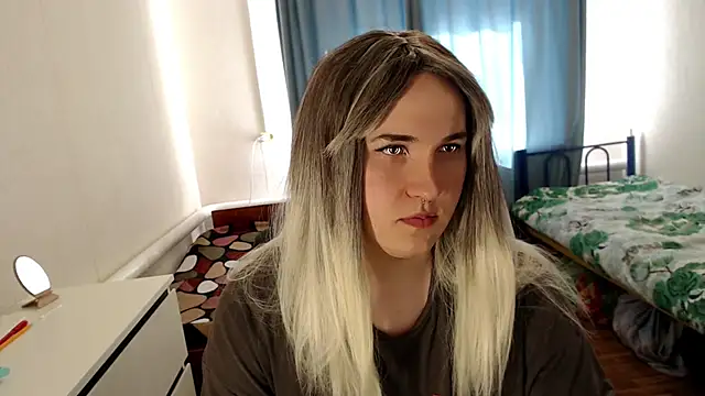 EvaMiron online show from 04/18/26, 09:35