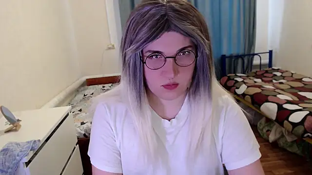 Snapshot of EvaMiron chatting on 05/05/26, 03:09 EvaMiron online show from 05/05/26, 03:09