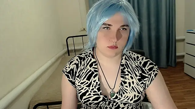 Snapshot of EvaMiron chatting on 06/18/26, 10:25 EvaMiron online show from 06/18/26, 10:25
