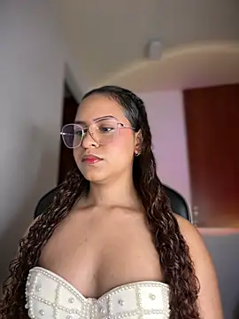 gretta kler1 online show from 02/15/25, 01:42