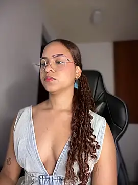 gretta kler1 online show from 03/13/25, 02:23