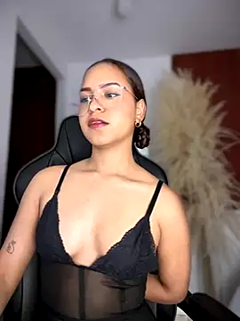 gretta kler1 online show from 09/19/25, 10:49