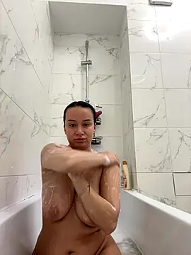 deliaroyal online show from 10/05/25, 03:10