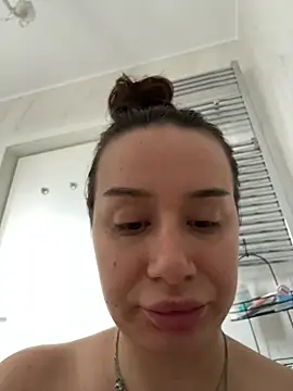 deliaroyal online show from 03/27/26, 01:33