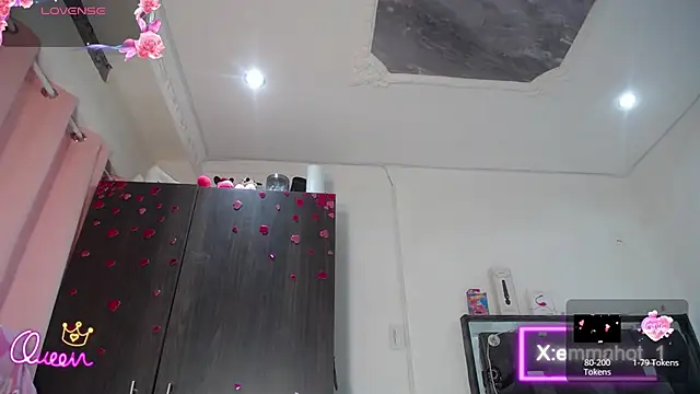 emma hoot1 online show from 04/15/26, 09:37