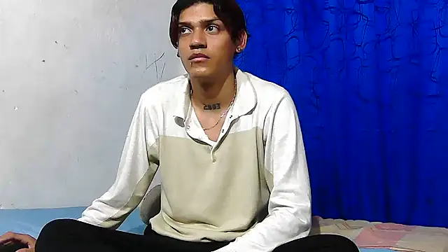 Snapshot of Samuelsince chatting on 04/08/26, 10:15 Samuelsince online show from 04/08/26, 10:15