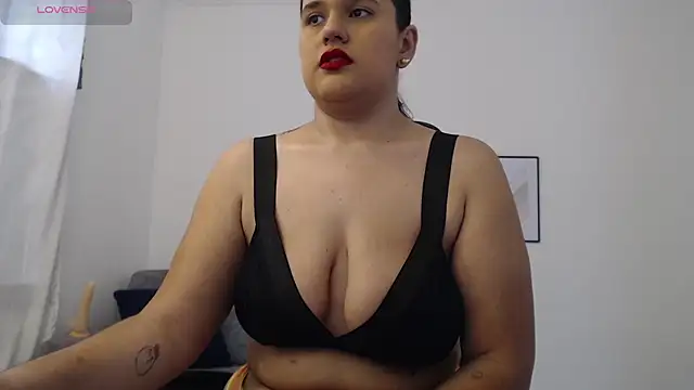 natalia curvy1 online show from 09/24/25, 06:11