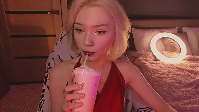 SandraBoyl online show from 01/30/25, 01:22