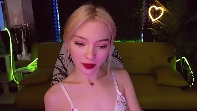 SandraBoyl online show from 01/31/25, 01:11