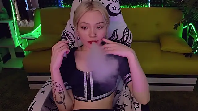 SandraBoyl online show from 01/31/25, 04:14