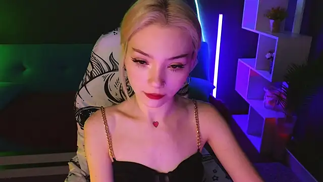 SandraBoyl online show from 02/02/25, 01:02