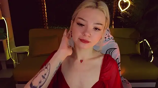 SandraBoyl online show from 02/05/25, 01:26