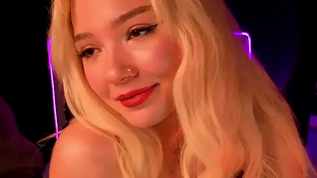 SandraBoyl online show from 11/19/25, 09:09