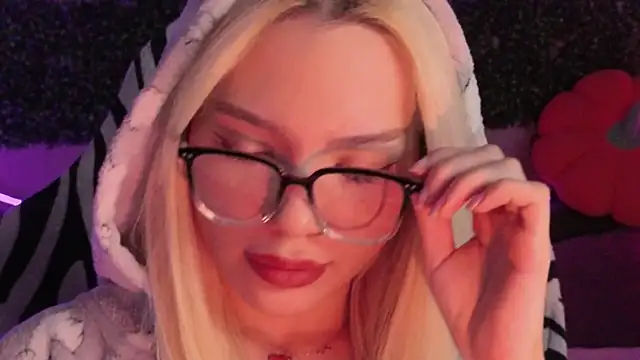 SandraBoyl online show from 11/23/25, 08:58