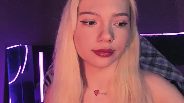 SandraBoyl online show from 11/25/25, 02:22