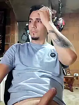 Snapshot of Rejy1992 chatting on 12/04/24, 01:47 Rejy1992 online show from 12/04/24, 01:47