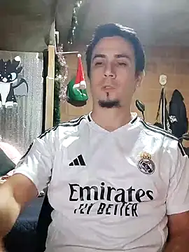 Snapshot of Rejy1992 chatting on 12/18/24, 03:26 Rejy1992 online show from 12/18/24, 03:26