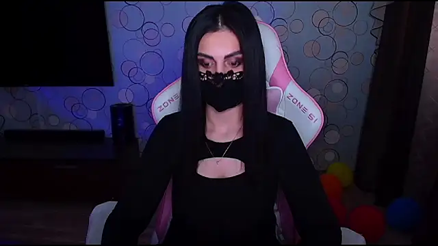 Snapshot of __Yasmina__ chatting on 04/07/26, 04:57 Yasmina online show from 04/07/26, 04:57